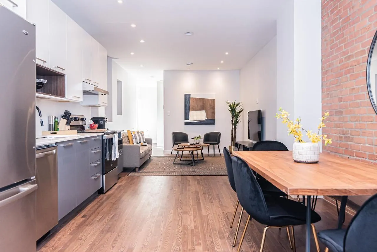 Apartment Vast And Perfectly Located 3 Bedroom Flat By Denstays Montreal